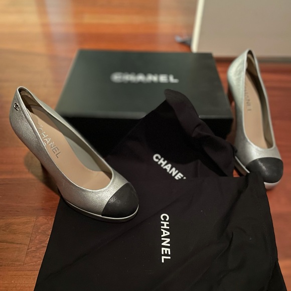 Chanel shoes - Picture 6 of 9